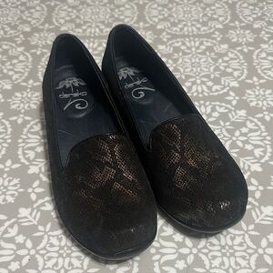 Dansko Black and Copper Snakeskin Pattern Shoes